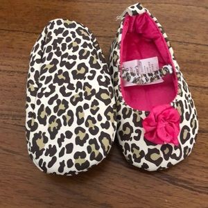 Baby girl crib shoes